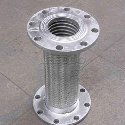 我公司可加工定制超長、大口徑<a href=http://www.ruanguan.xin target=_blank class=infotextkey>金屬軟管</a>