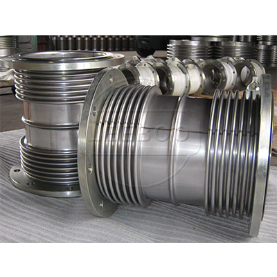 波紋<a href=http://www.zgqhw.cn target=_blank class=infotextkey>補(bǔ)償器</a>水平安裝和垂直安裝的正確安裝方法