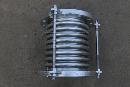 內壓式和外壓式波紋<a href=http://www.zgqhw.cn target=_blank class=infotextkey>補償器</a>存在的區(qū)別