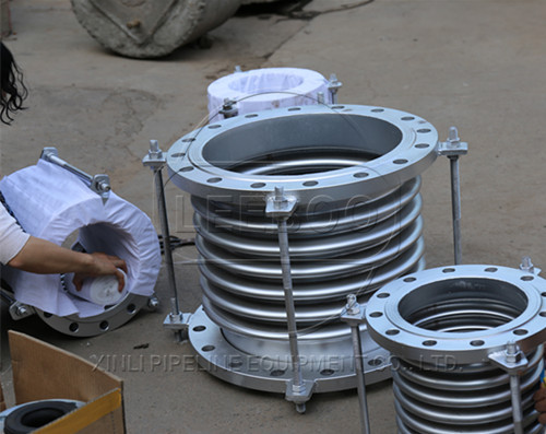 內(nèi)壓式波紋<a href=http://www.zgqhw.cn target=_blank class=infotextkey>補(bǔ)償器</a>的安裝