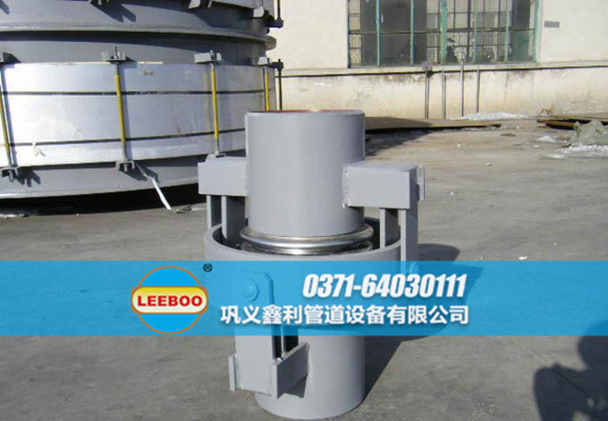 萬向鉸鏈<a href=http://www.zgqhw.cn target=_blank class=infotextkey>補(bǔ)償器</a>發(fā)貨現(xiàn)場