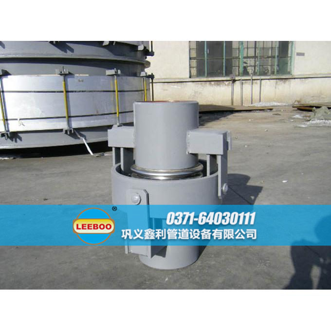 萬(wàn)向鉸鏈<a href=http://www.zgqhw.cn target=_blank class=infotextkey>補(bǔ)償器</a>實(shí)物圖