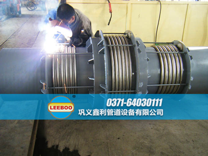 直管壓力平衡<a href=http://www.zgqhw.cn target=_blank class=infotextkey>補(bǔ)償器</a>生產(chǎn)車間